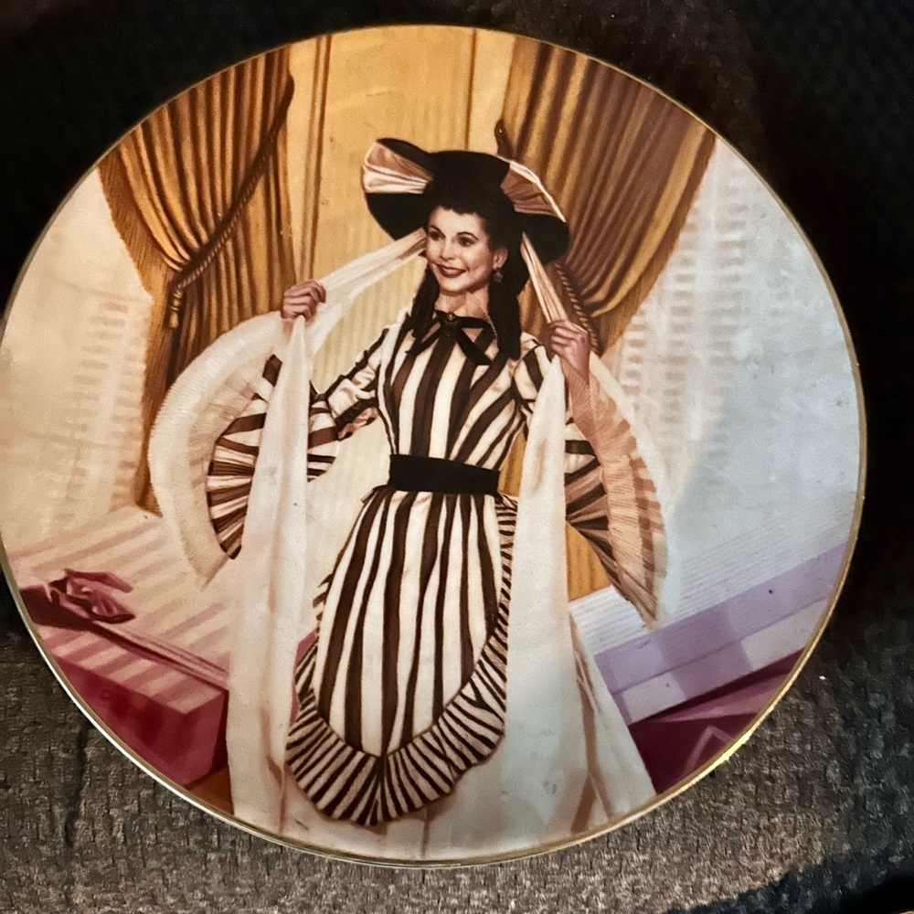 Scarlett O’Hara Porcelain Plate